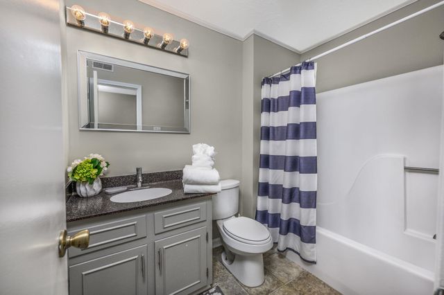 816 9th Ave S Apt 202A, North Myrtle Beach, SC 29582