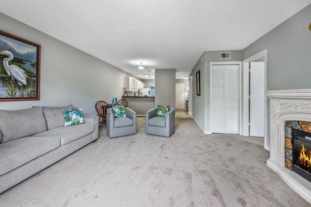 816 9th Ave S Apt 202A, North Myrtle Beach, SC 29582