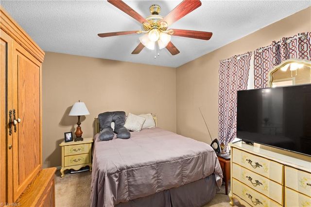 3753 Heathrow Drive, Winston-salem, NC 27127