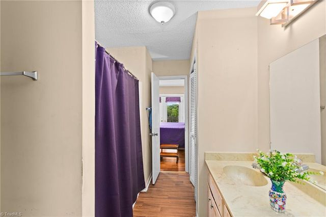 3753 Heathrow Drive, Winston-salem, NC 27127