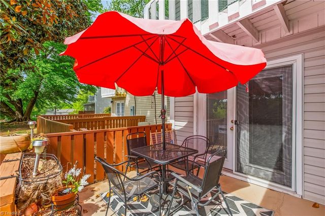 3753 Heathrow Drive, Winston-salem, NC 27127