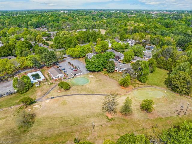 3753 Heathrow Drive, Winston-salem, NC 27127