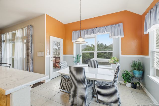 1402 Mesa Crk, San Antonio, TX 78258