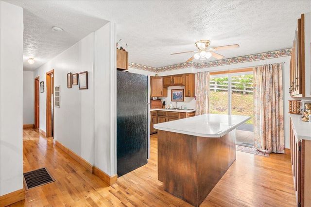 2922 State Highway 1232, Gray, KY 40734
