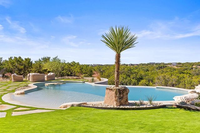 400 Medlin Creek LOOP, Dripping Springs, TX 78620