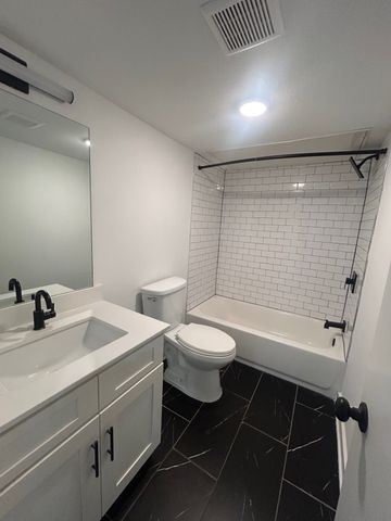 321 E 8th Street 208, Dallas, TX 75203