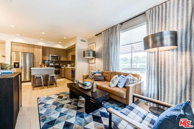 7290 Edinger Avenue 3092, Huntington Beach, CA 92647
