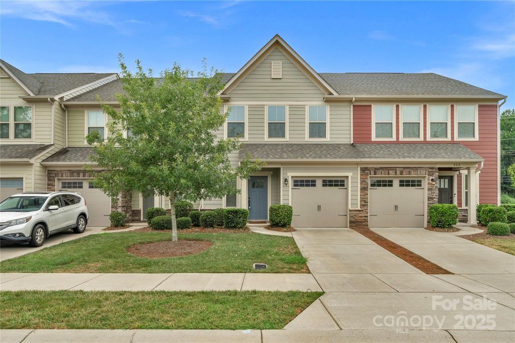 306 Scenic View Lane, Matthews, NC 28104