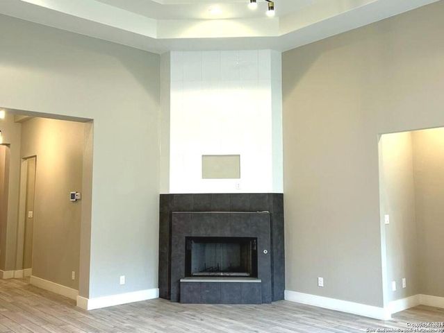 32 WESTCOURT LN, San Antonio, TX 78257