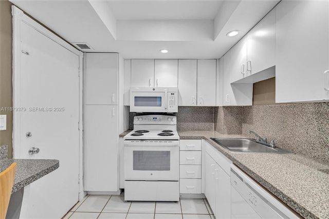 5005 Collins Avenue 616, Miami Beach, FL 33140