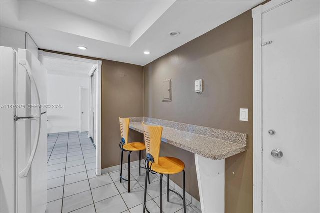 5005 Collins Avenue 616, Miami Beach, FL 33140