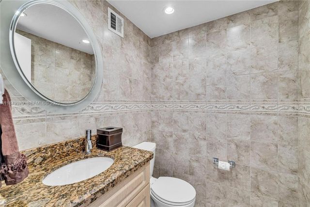 5005 Collins Avenue 616, Miami Beach, FL 33140