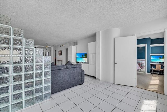 5005 Collins Avenue 616, Miami Beach, FL 33140