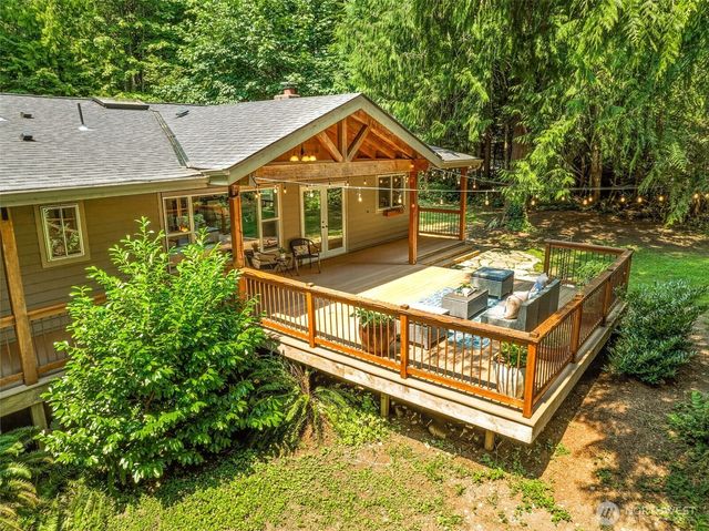 14924 258 Avenue SE, Issaquah, WA 98027