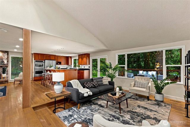 14924 258 Avenue SE, Issaquah, WA 98027
