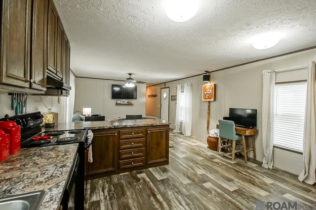 30772 Weiss Rd, Walker, LA 70785