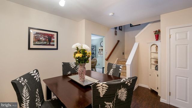 6 EDINBORO CIR, Chalfont, PA 18914