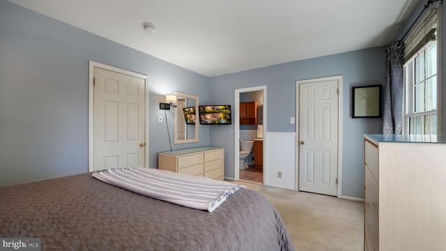 6 EDINBORO CIR, Chalfont, PA 18914