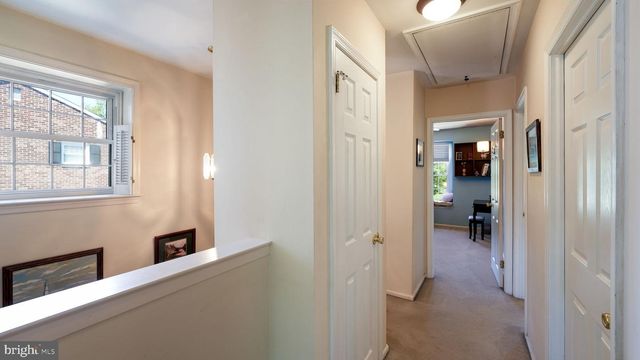 6 EDINBORO CIR, Chalfont, PA 18914