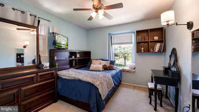 6 EDINBORO CIR, Chalfont, PA 18914