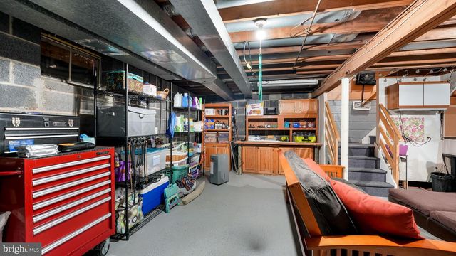 6 EDINBORO CIR, Chalfont, PA 18914