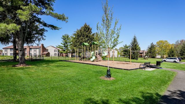 6 EDINBORO CIR, Chalfont, PA 18914