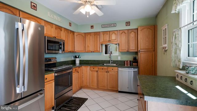 6 EDINBORO CIR, Chalfont, PA 18914