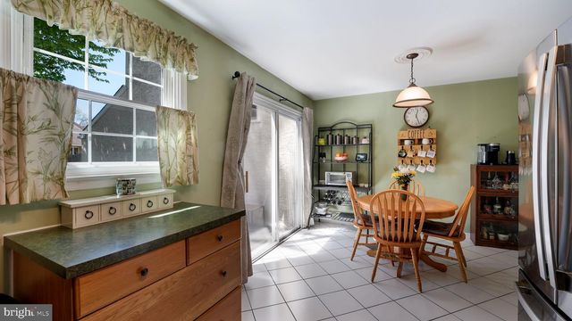 6 EDINBORO CIR, Chalfont, PA 18914