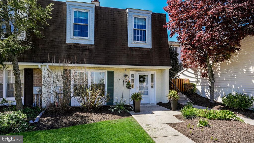 6 EDINBORO CIR, Chalfont, PA 18914