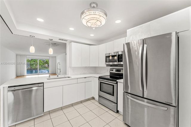 4301 Martinique Circle H2, Coconut Creek, FL 33066