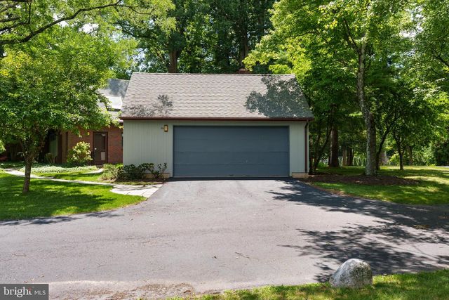 26 CONSTITUTION HILL W, Princeton, NJ 08540