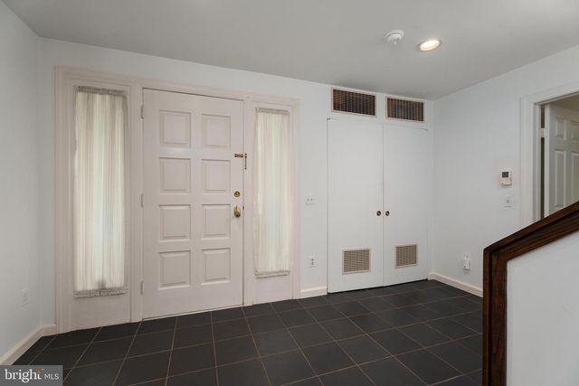 26 CONSTITUTION HILL W, Princeton, NJ 08540