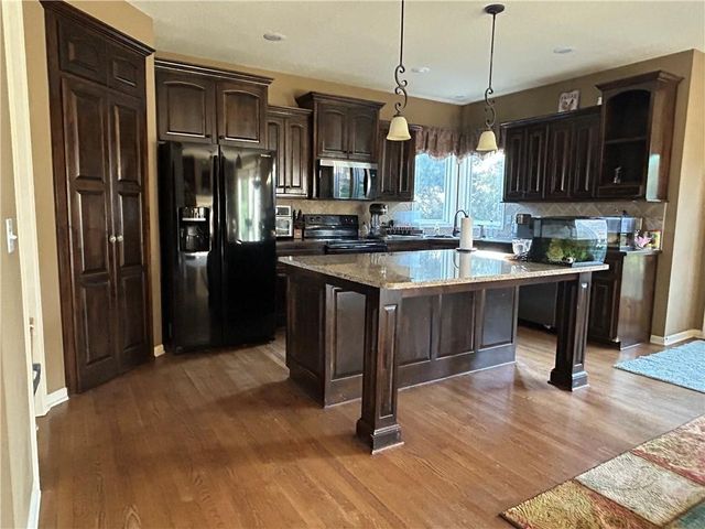 23930 W 124th Court, Olathe, KS 66061