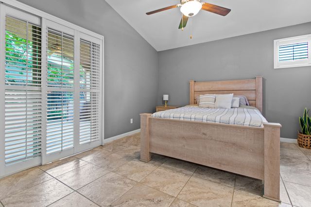 1602 E La Vida Court, Visalia, CA 93292