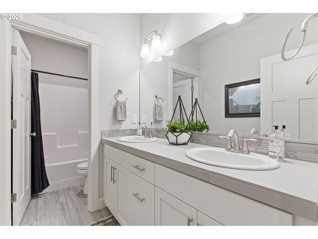 14025 Se 22ND Cir, Vancouver, WA 98683