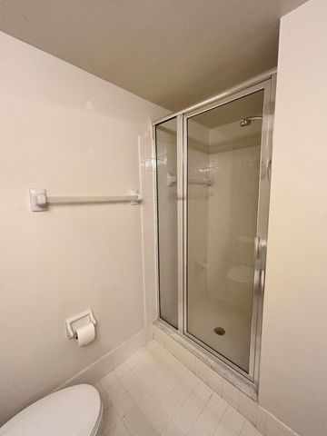 6531 SE Federal Highway E202, Stuart, FL 34997