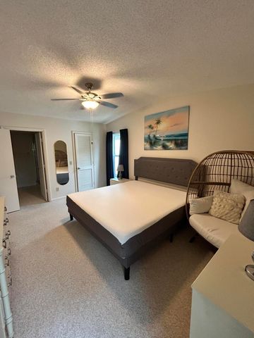 6531 SE Federal Highway E202, Stuart, FL 34997