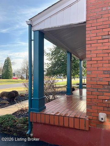9616 Lyric Ln, Jeffersontown, KY 40299