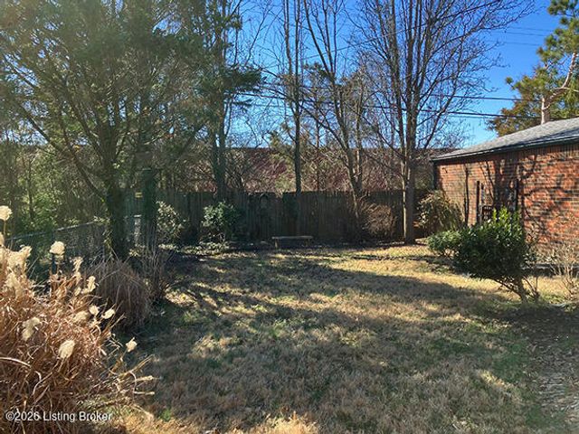 9616 Lyric Ln, Jeffersontown, KY 40299