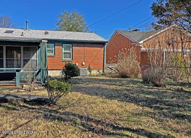 9616 Lyric Ln, Jeffersontown, KY 40299