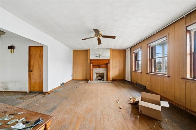 425 S Winebiddle St, Bloomfield, PA 15224