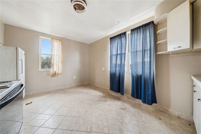 425 S Winebiddle St, Bloomfield, PA 15224