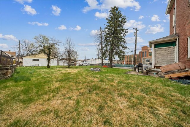 425 S Winebiddle St, Bloomfield, PA 15224