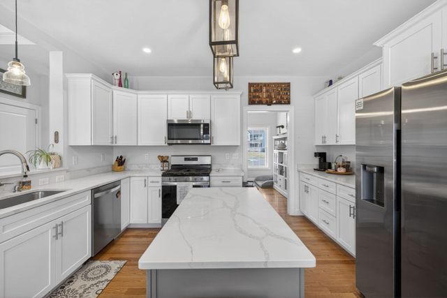 6 Geramat Way, Methuen, MA 01844