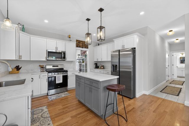 6 Geramat Way, Methuen, MA 01844