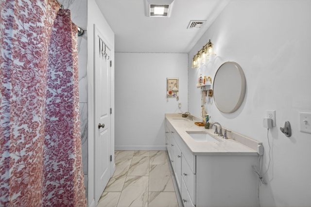 6 Geramat Way, Methuen, MA 01844