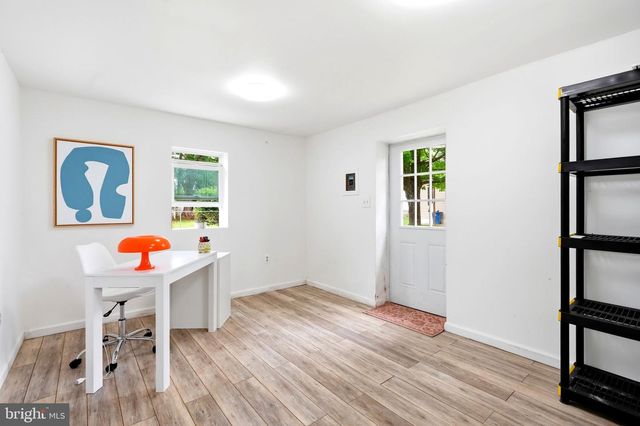 135 LONGSHORE AVE, Yardley, PA 19067