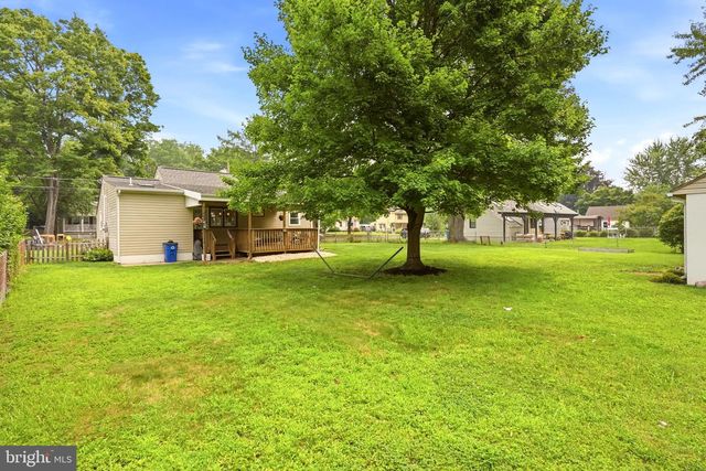 135 LONGSHORE AVE, Yardley, PA 19067