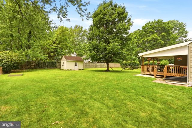 135 LONGSHORE AVE, Yardley, PA 19067