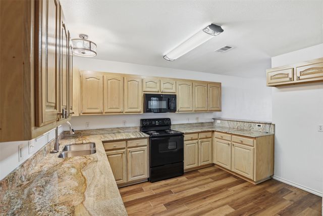 1502 Sharron Court A, Cleburne, TX 76033
